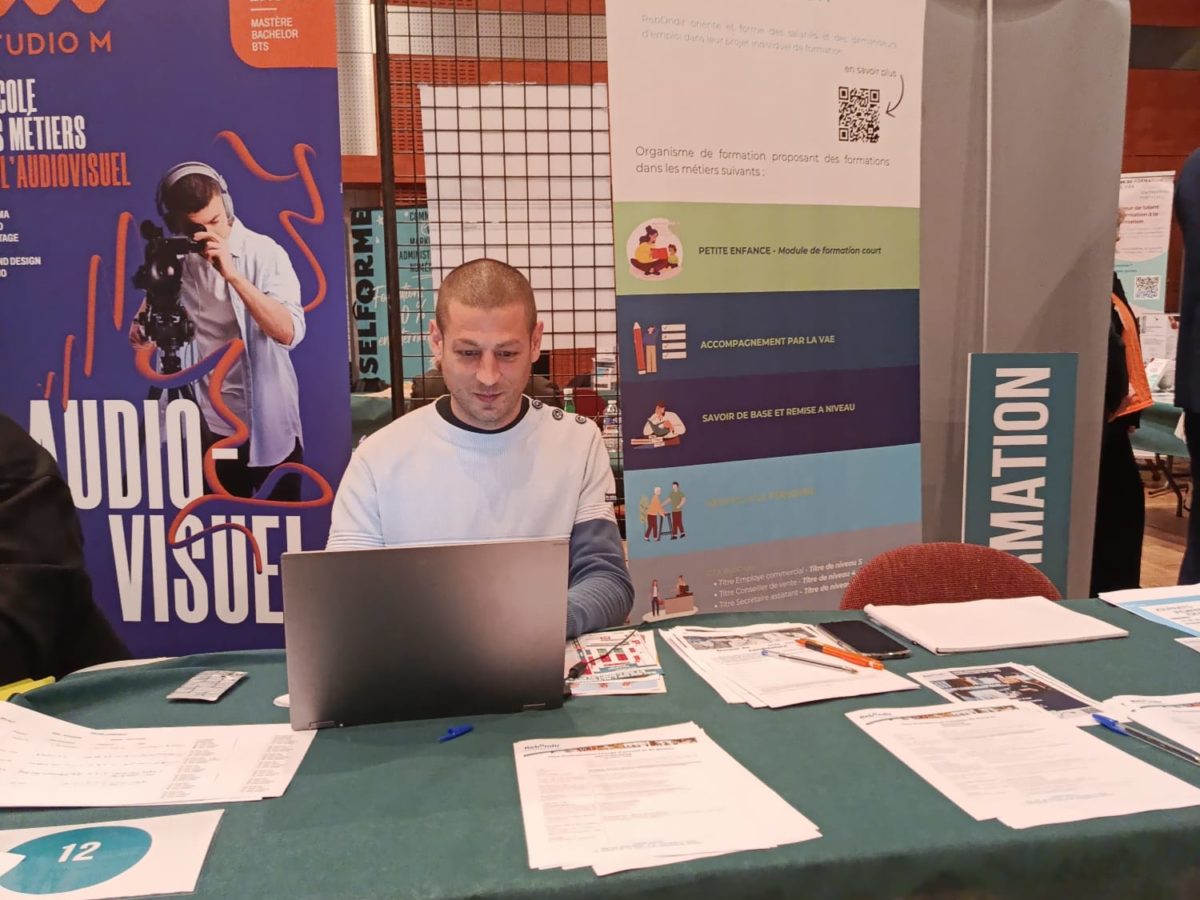 Rebondir Formation au salon de l&rsquo;alternance et de l’emploi de Nemours
